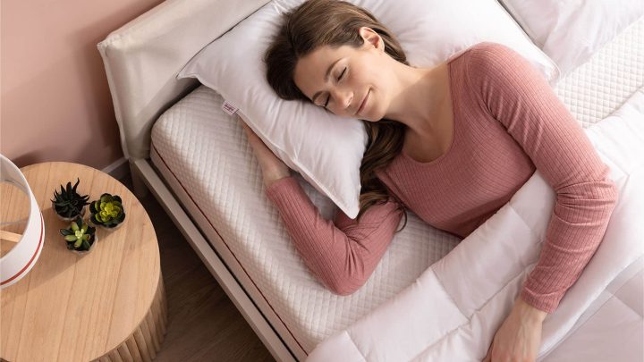 What are the benefits of using a cooling mattress?